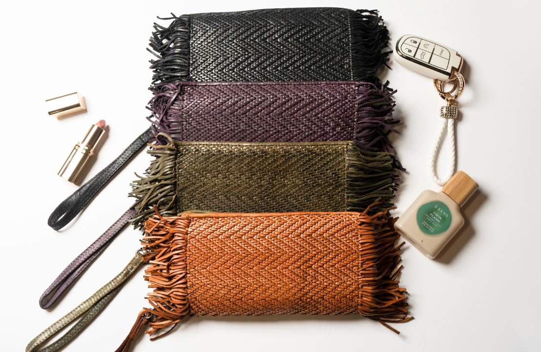 Black Friday Leather Wallet Deals - Up to 30% off sitewide