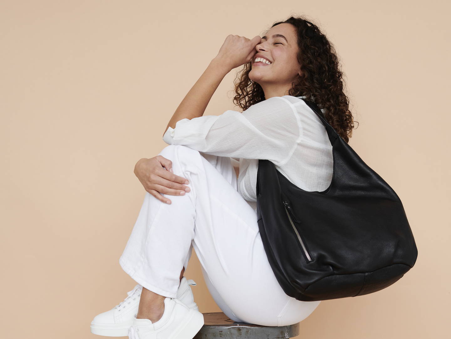 6 Purses & Bags with Hidden Compartments