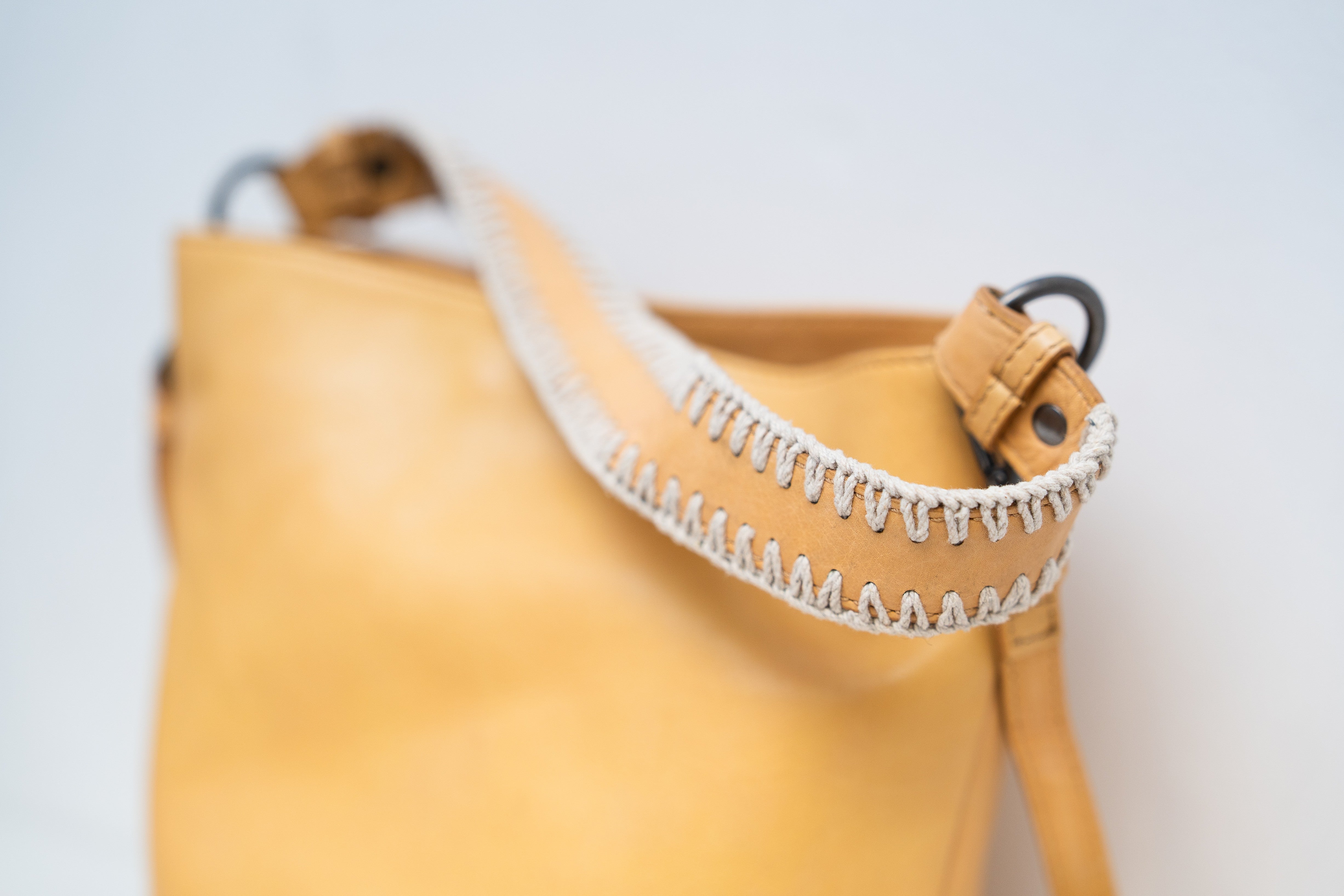 Honey full-grain leather crossbody bag – Latico Leathers