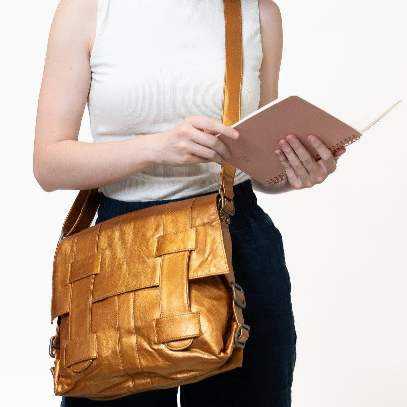 Regina Leather Shoulderbag