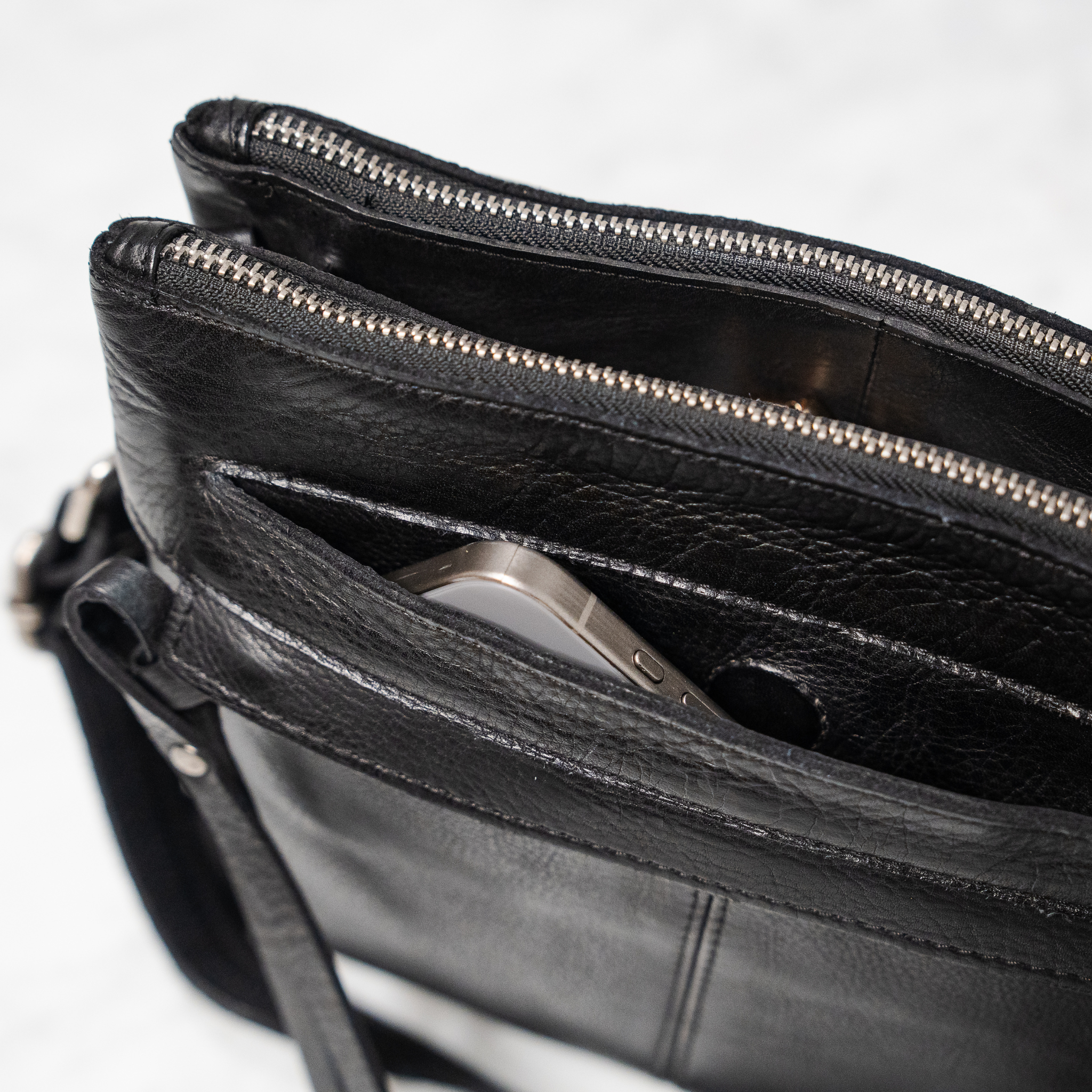 Jett Leather Crossbody