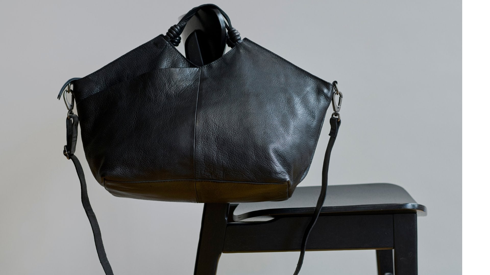 Black full-grain leather crossbody bag – Latico Leathers