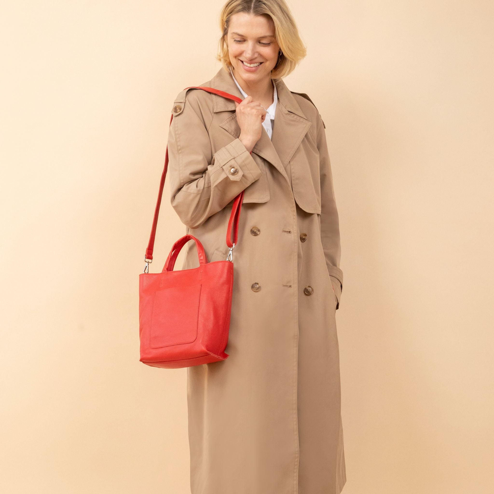 ラコリーヌ Fiona Leather Crossbody